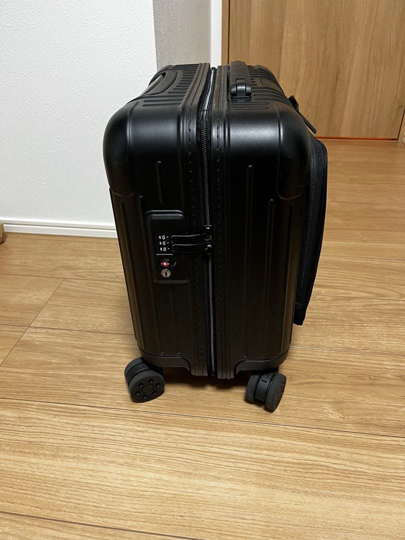RIMOWAキャリーケース