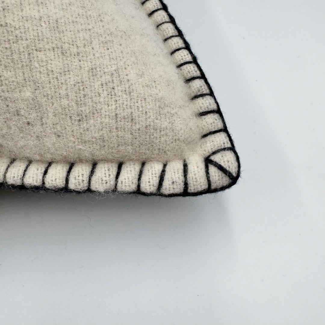 未使用品✨CHANEL カシミヤ　クッション　ココマーク　グレー　アイボリー