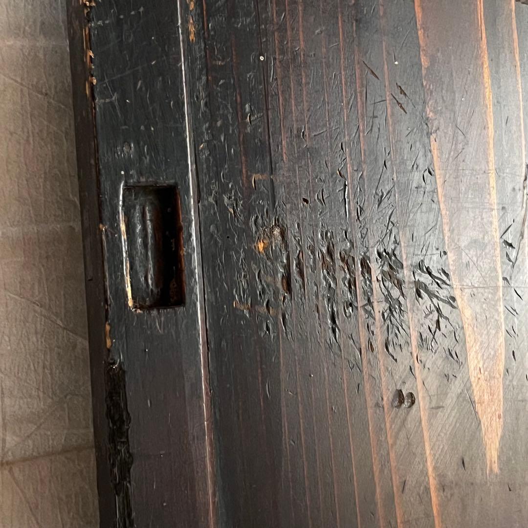 アンティーク　木戸　引き戸　襖　扉　囲炉裏の煙で燻され黒みがかった色味に！