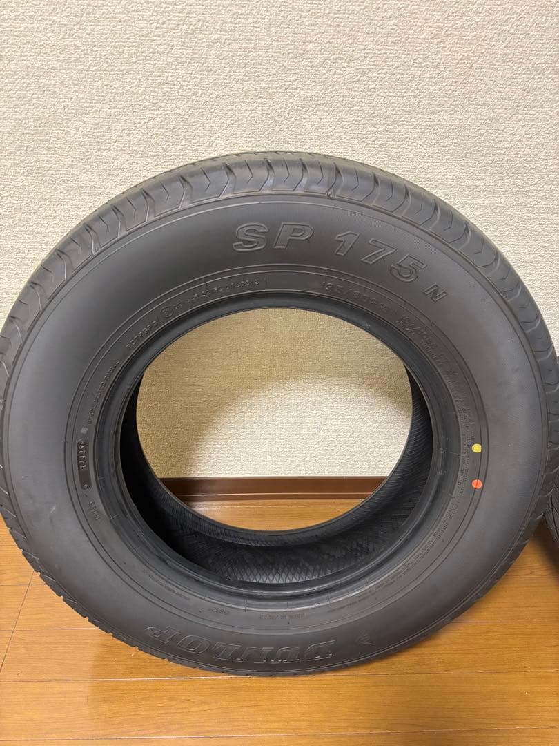 ハイエース　タイヤ　新車外し　①2本分　195/80R 新車外し　ダンロップ