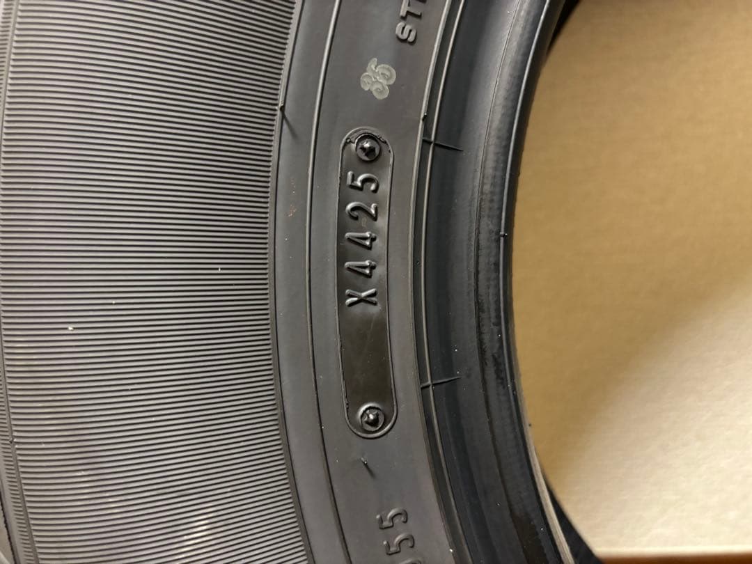 ハイエース　タイヤ　新車外し　①2本分　195/80R 新車外し　ダンロップ