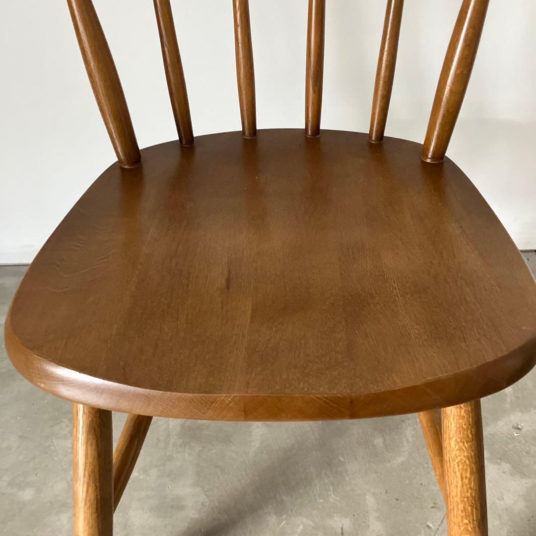 ナチュラルなウィンザーチェア②