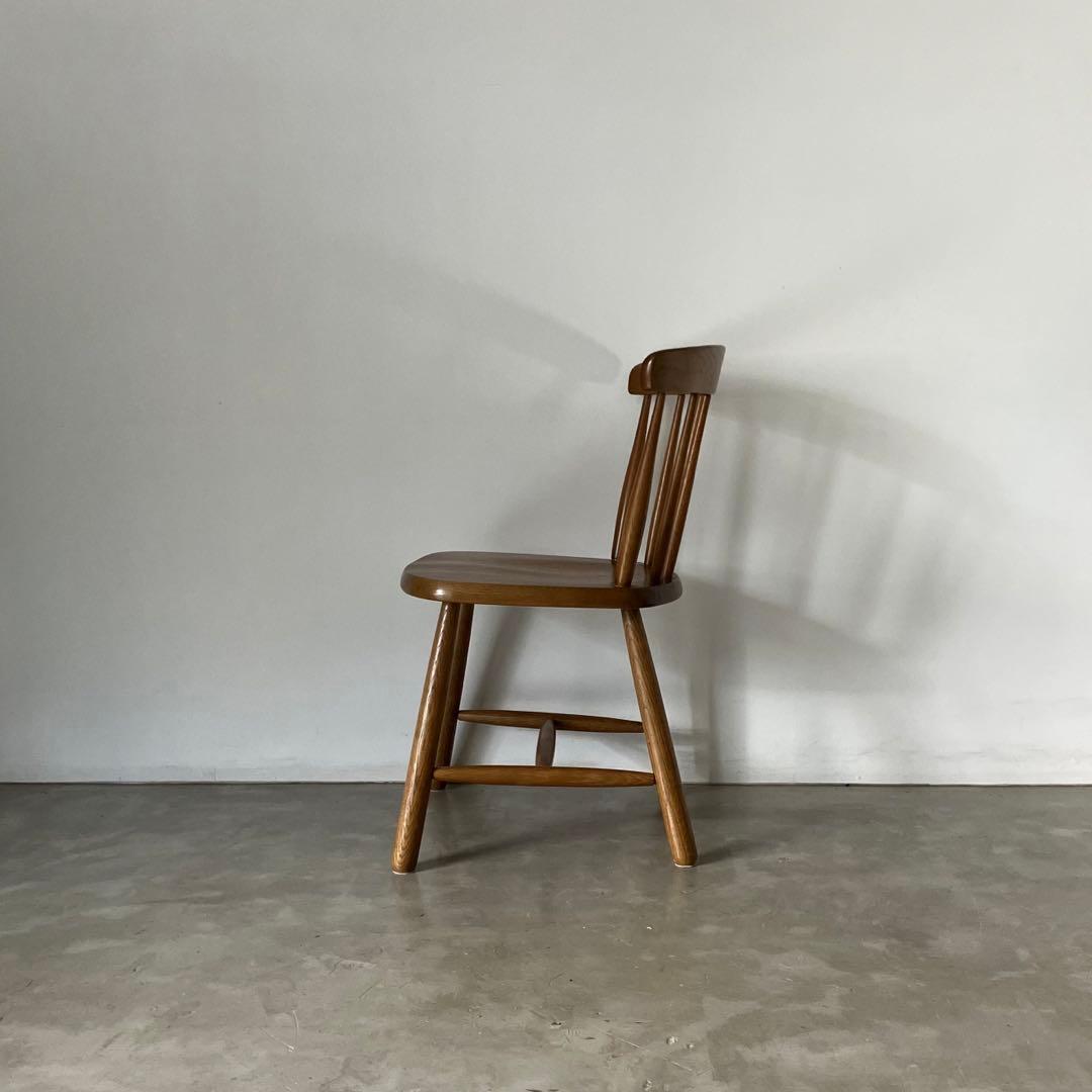 ナチュラルなウィンザーチェア②