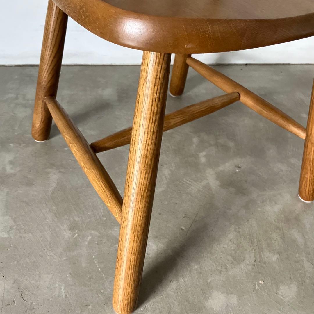 ナチュラルなウィンザーチェア②