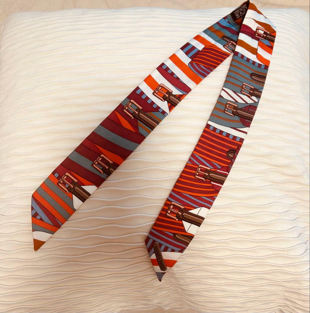 HERMES ストライプ バックル デザイン スカーフ　ツイリー