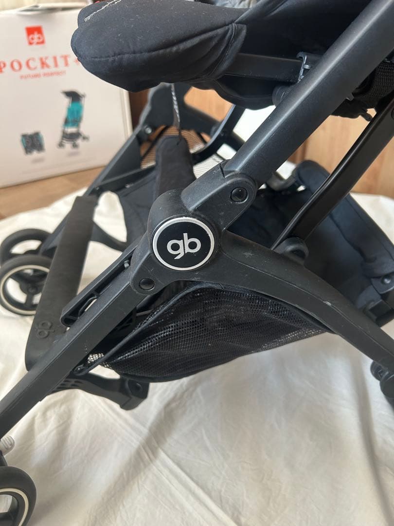 gb POCKIT ➕FUTURE PERFECT