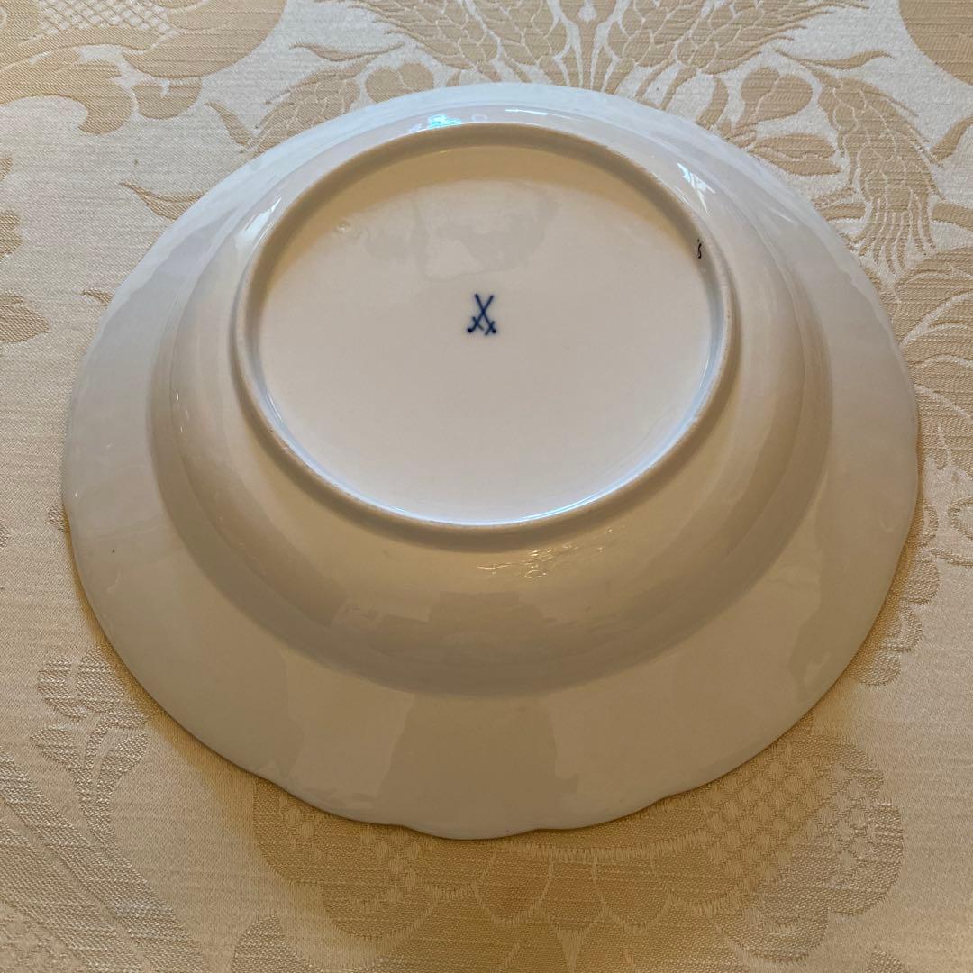 【古マイセン】金彩 花絵 皿 深皿「フラワーブーケと昆虫／四つ窓／レリーフ」