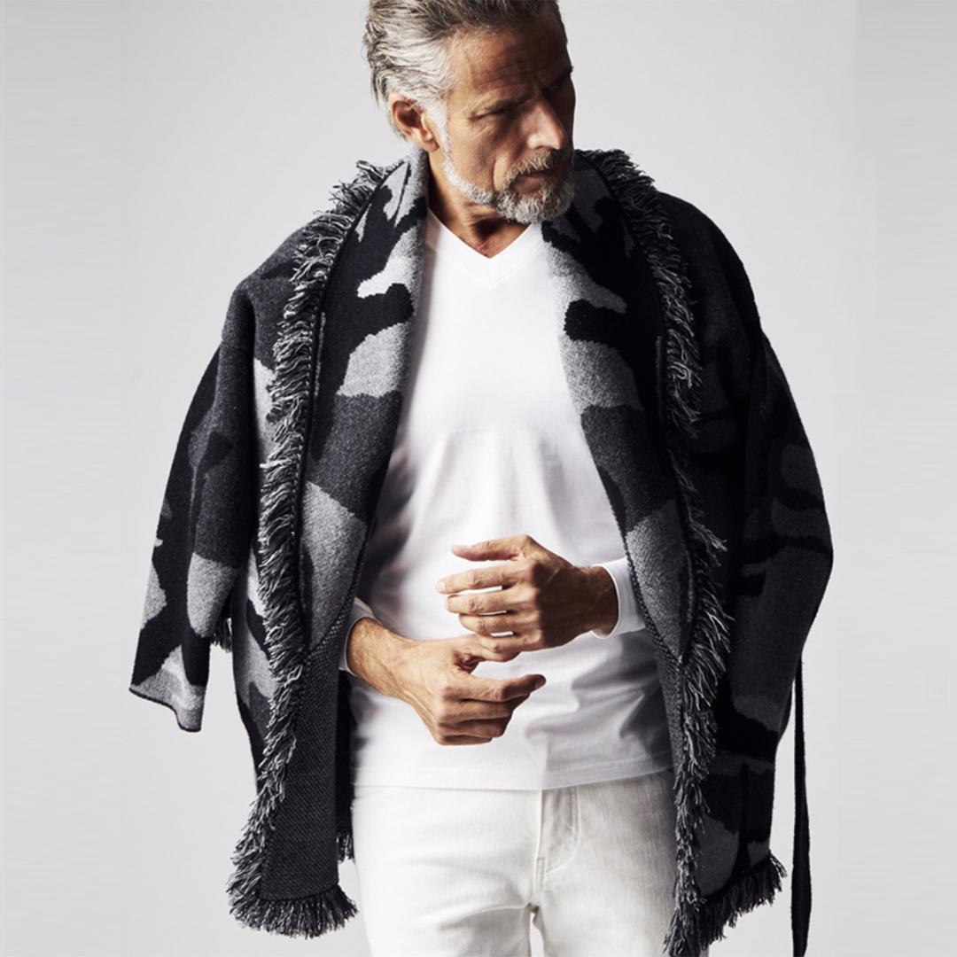 【新品】1PIU1UGUALE3 カモ柄 カシミヤ混ガウン 定価13万　5