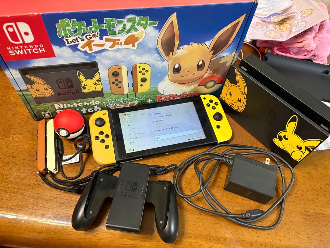 Nintendo Switch 本体 ポケットモンスター レッツゴーイーブイ版