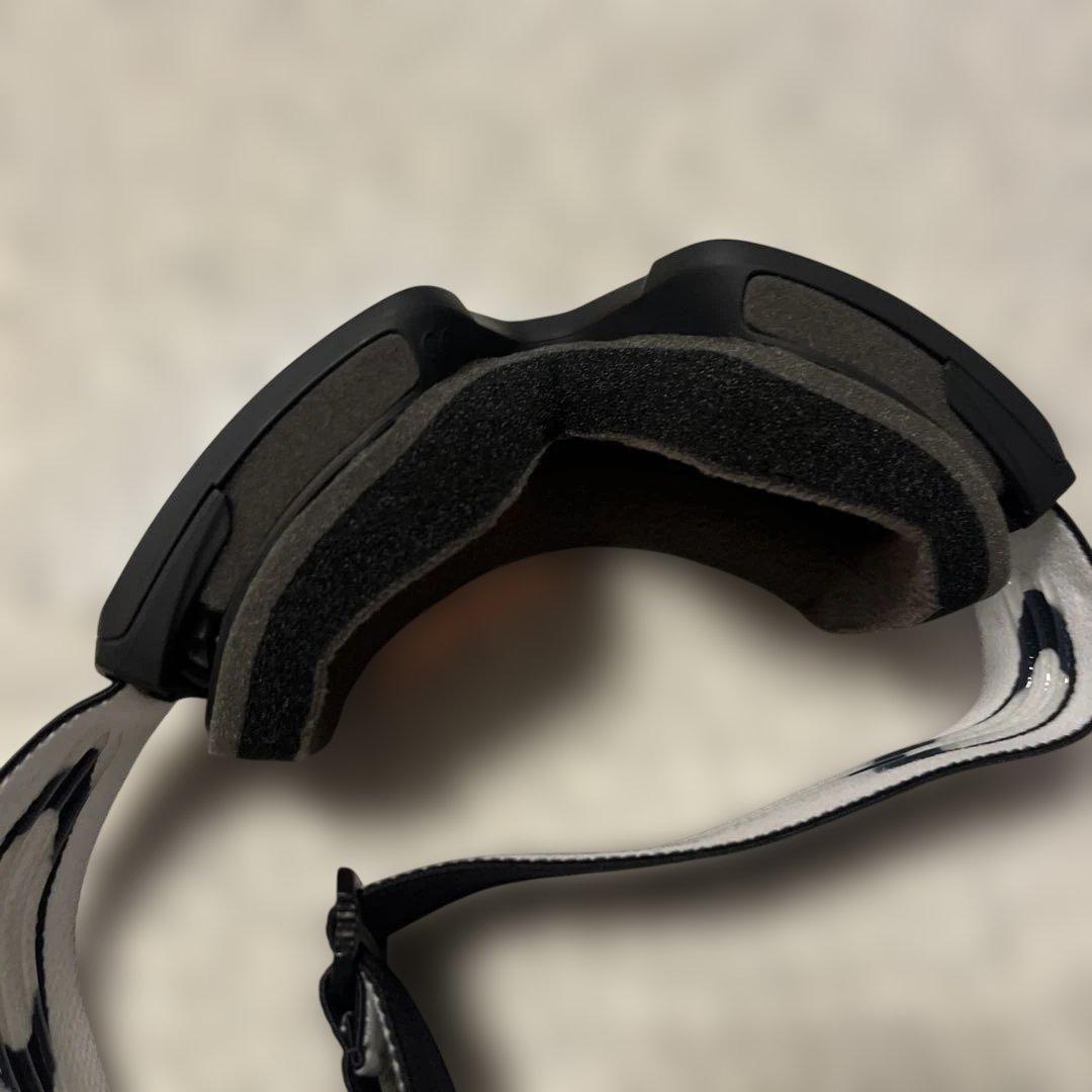 新品未使用タグ付き Oakley ゴーグル ミラーグリーンレンズ