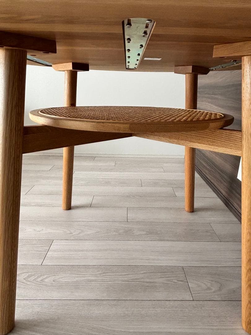 unico SOLK ラウンドダイニングテーブル　Φ1100