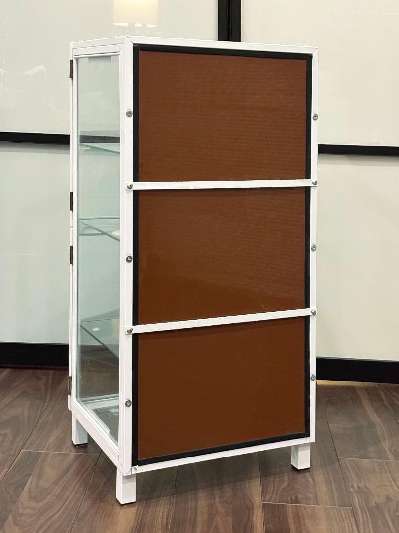 【美品】ガラス コレクションケース 白 背面ミラー 扉付き W36cm