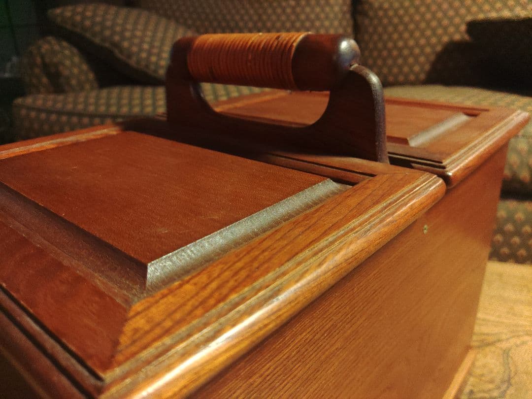 美品　木箱　ジュエリーボックス　小物入れ　天然木　ソーイングボックス 裁縫箱