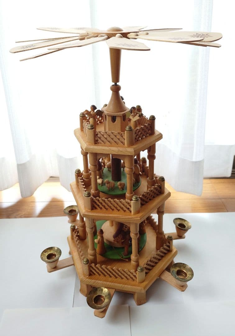 bunbunbunドイツ製　木製　クリスマスピラミッド