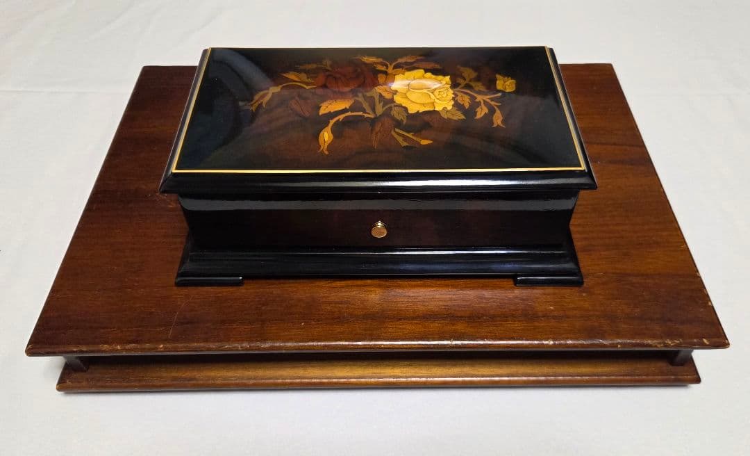 リュージュ　オルゴール　カノン 72弁　ローズ　象嵌　共鳴箱　オルゴール療法