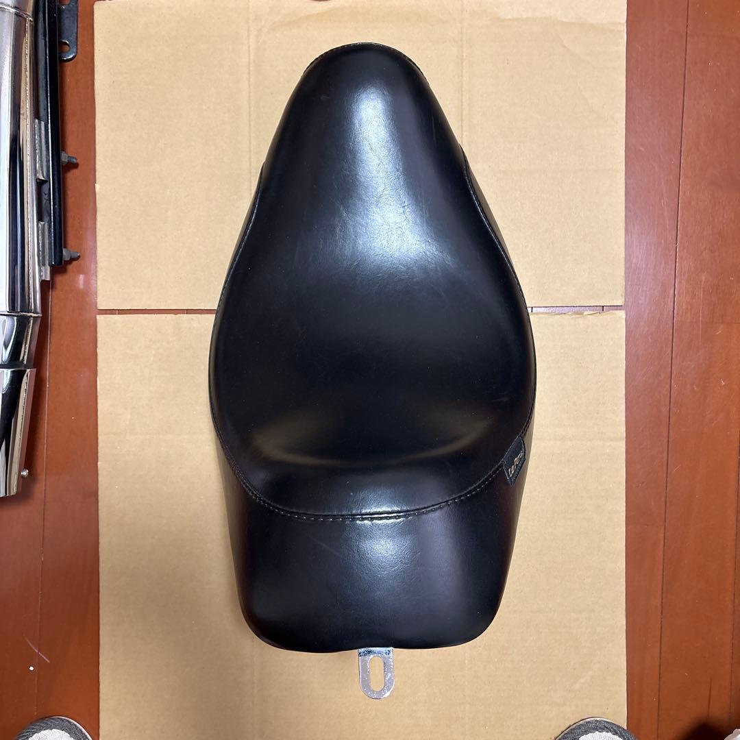 ハーレー　ソフテイル　Le Pera シングルシート 黒