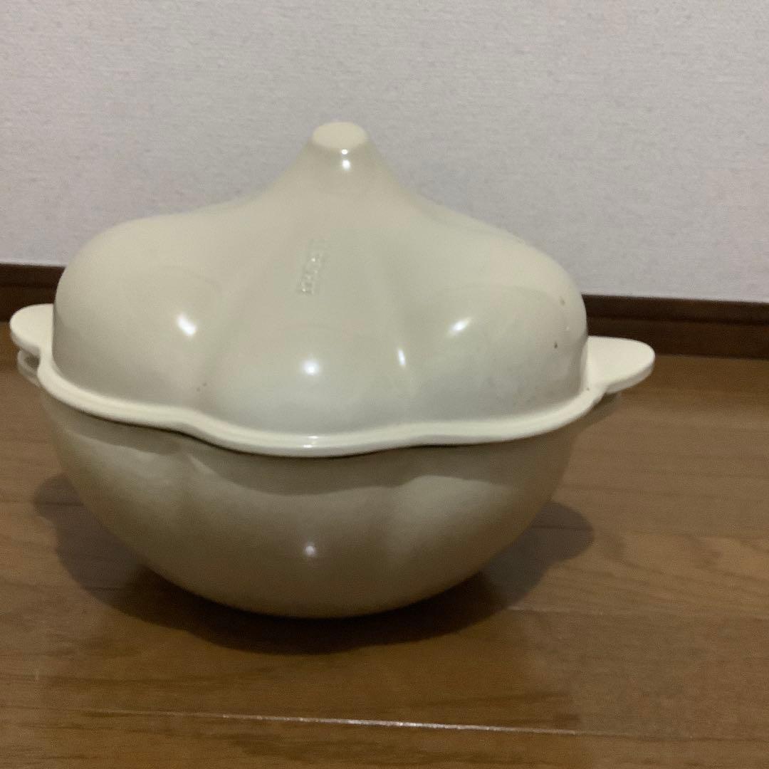 【値下げ】ルクルーゼ ココット・ガーリック デューン　22cm