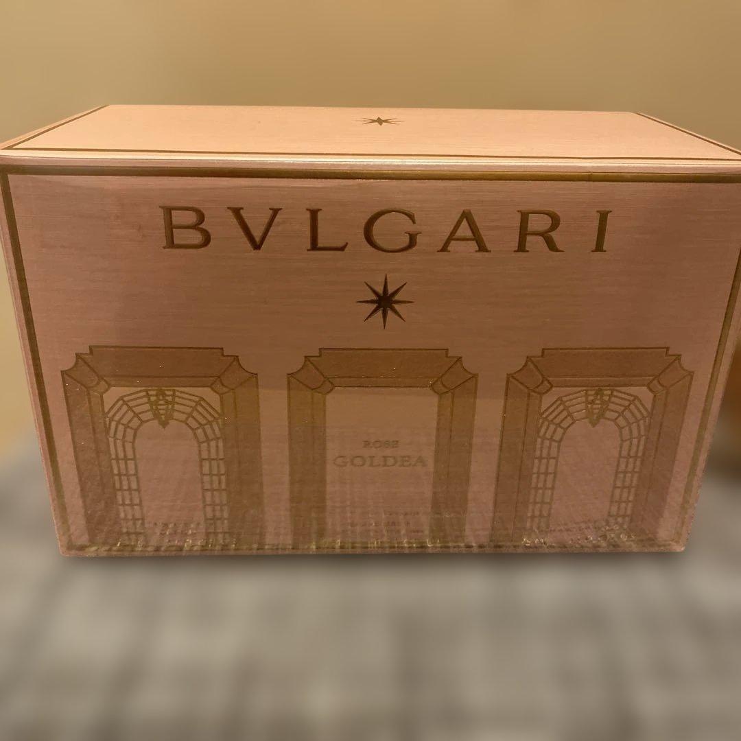 BVLGARIブルガリROSE GOLDEA香水とポーチ⭐︎