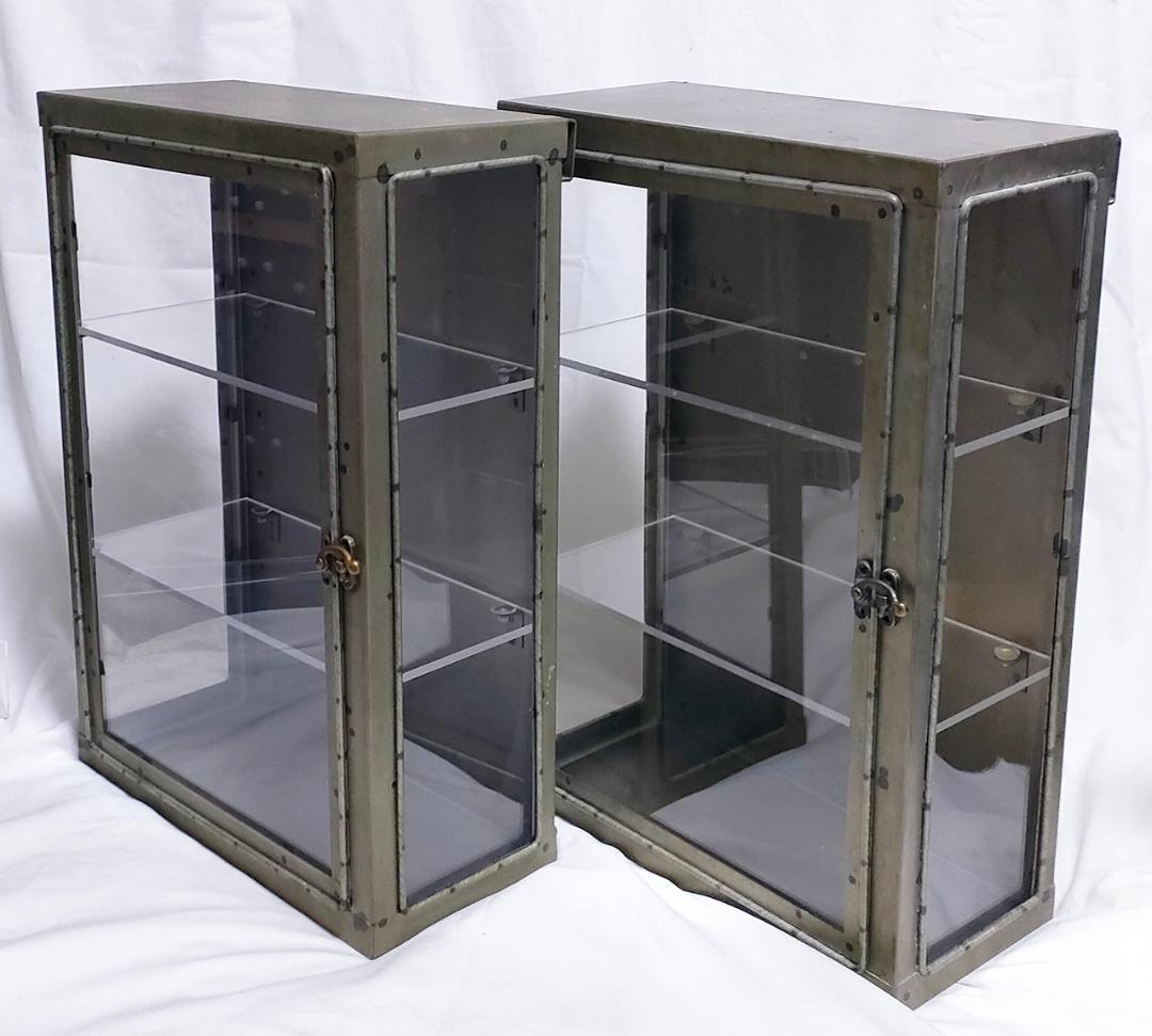 スチールショーケース 2セット　ディスプレイ　棚　ヴィンテージ　アンティーク