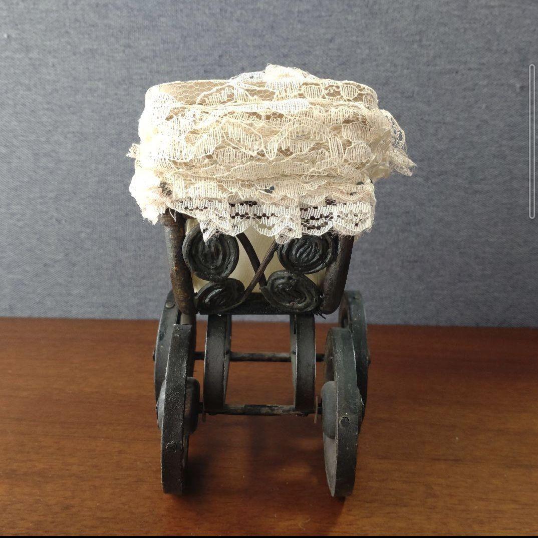 ヴィンテージ風 ミニチュア乳母車 木製車輪