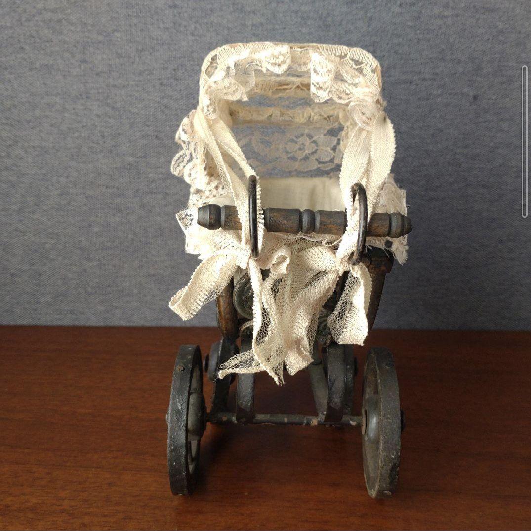 ヴィンテージ風 ミニチュア乳母車 木製車輪