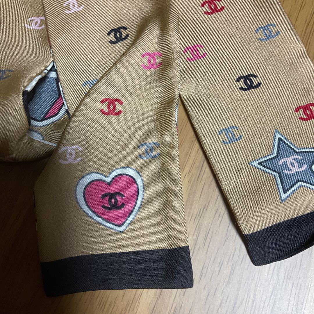 CHANEL シルクスカーフ ハート 星 モチーフ　アイコン　ヘアバンド