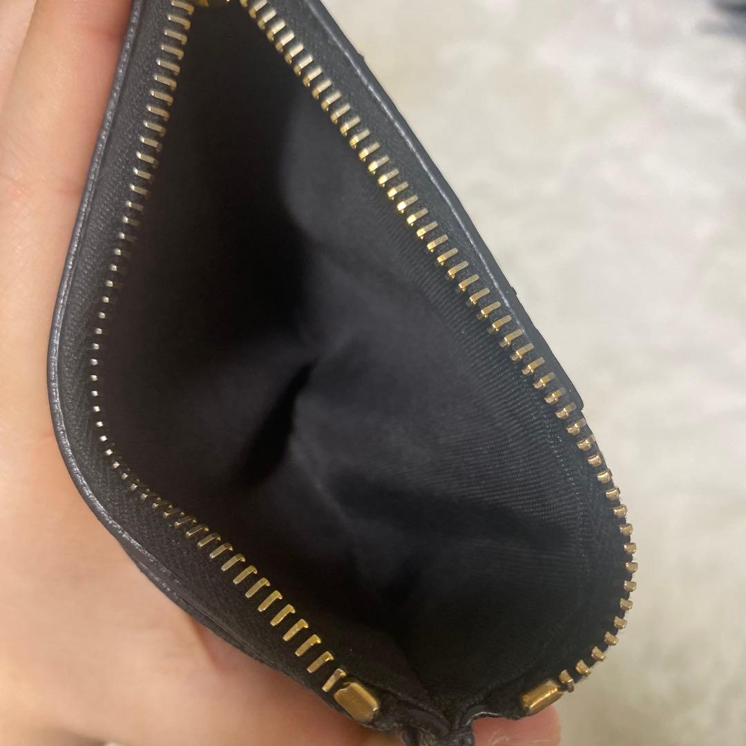 VALENTINO ブラック二つ折り財布