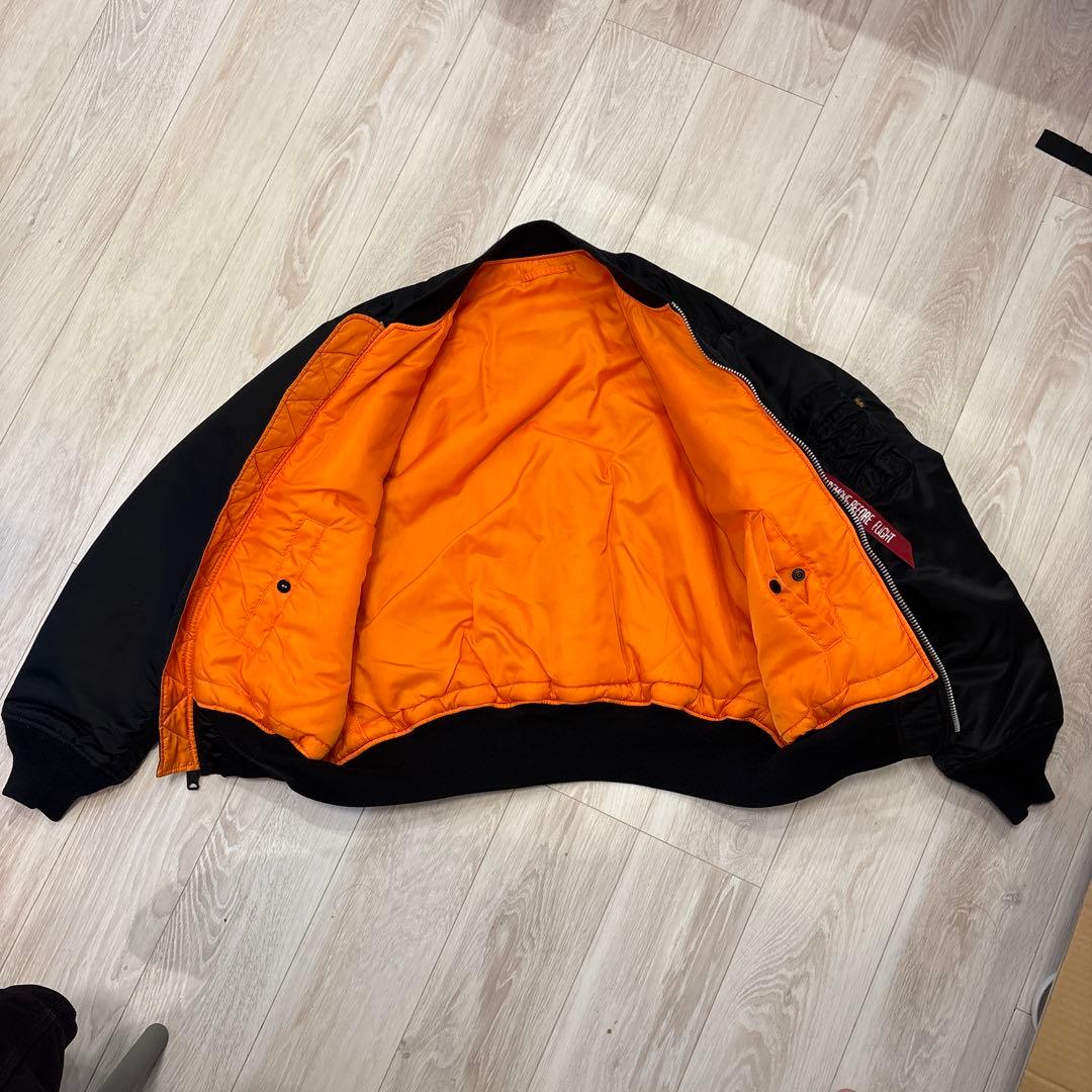 ALPHAのMA-1 黒　XL リバーシブル