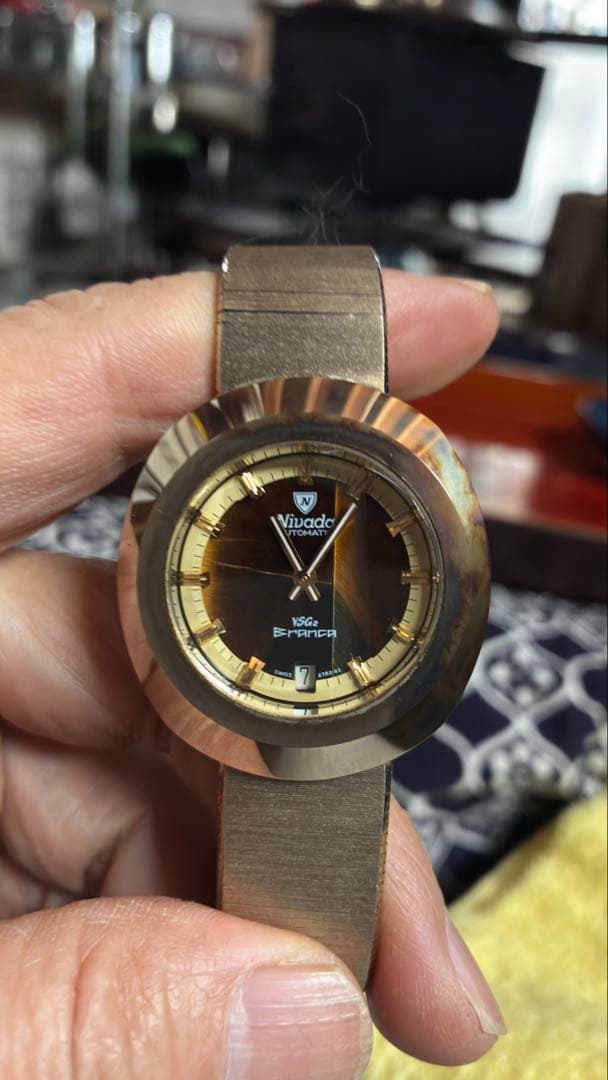 新*郎様 1970年代スイスニバダ製自動巻腕時計です！正確に動きます！