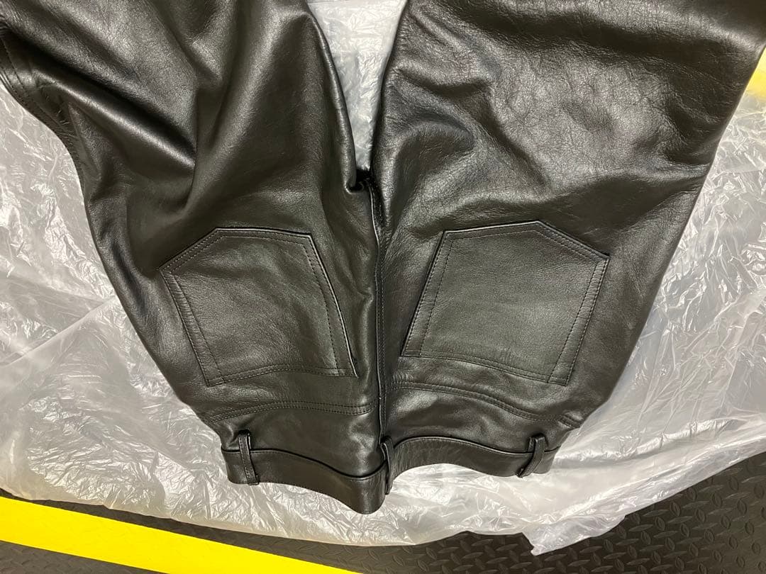 美品　EEZAN Genuine Leather 本革ズボン