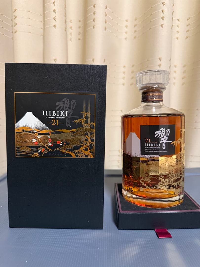 響21年 意匠ボトル 花鳥風月 SUNTORY HIBIKI ウイスキー