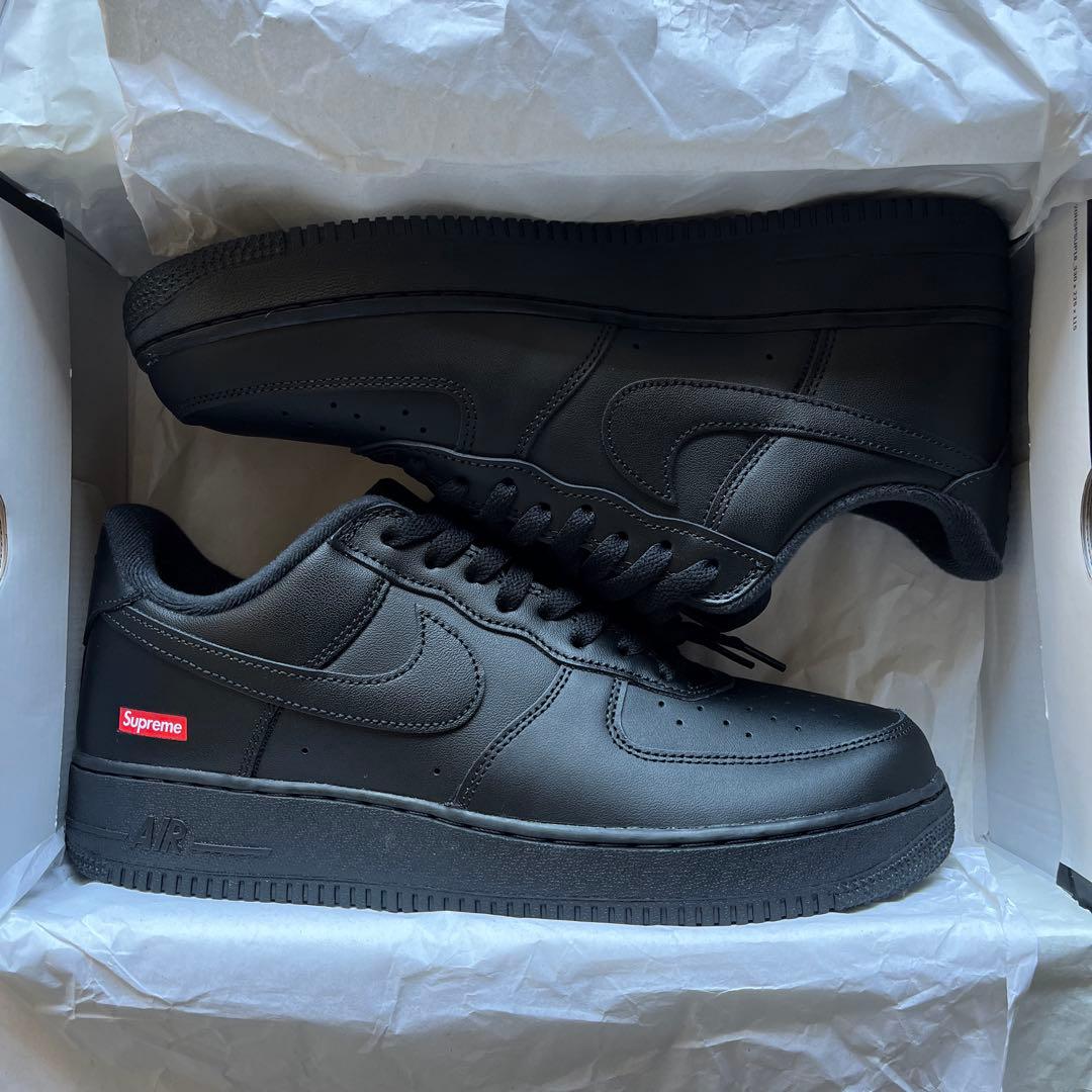 靴 NIKE AIR FORCE 1 LOW SUPREME BLACK US10