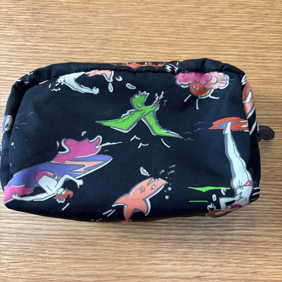 PRADA サーフィンイラスト コスメポーチ