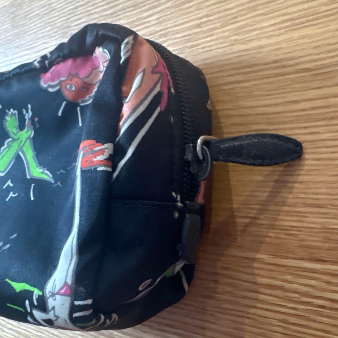 PRADA サーフィンイラスト コスメポーチ