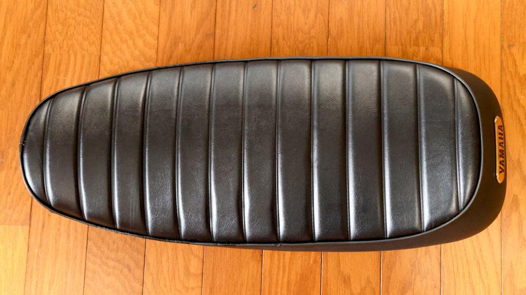 SR400 FI ５型用 GOODSEAT SLENDER タックロール黒（中古