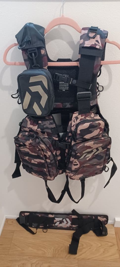 ダイワ DF-6107 ベンチクールゲームベストIII 3 グリーンカモ