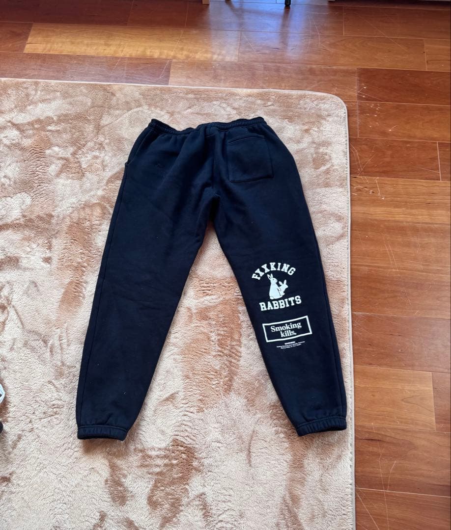 FR2のスウェットパンツ