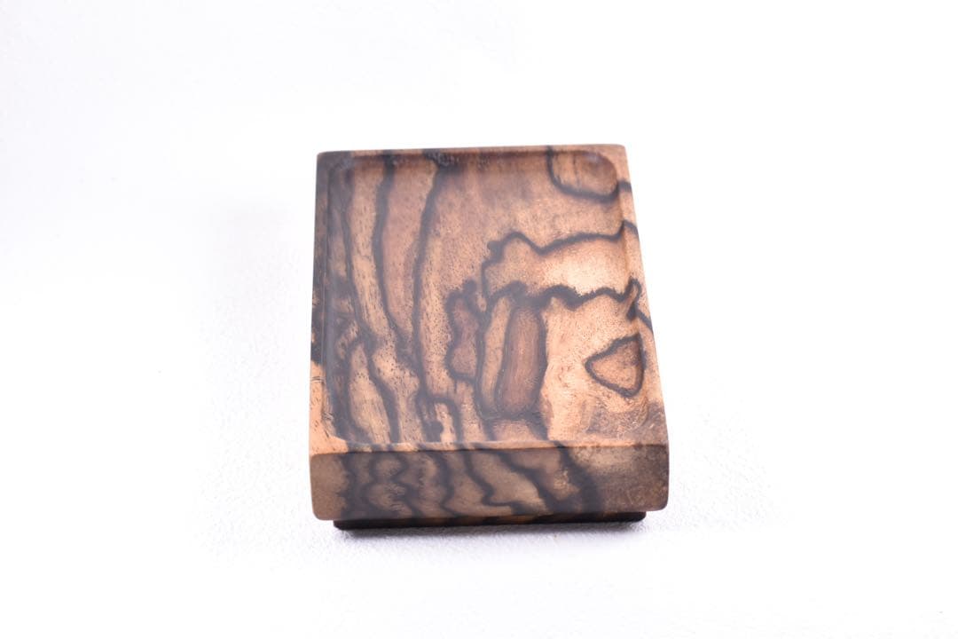 No.405黒柿孔雀杢のトレー