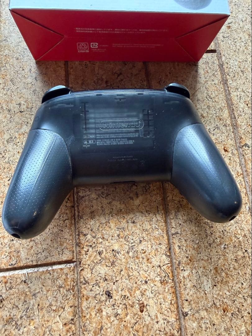 Nintendo Switch 本体 ネオンレッド/ネオンブルー　プロコン付き❣️