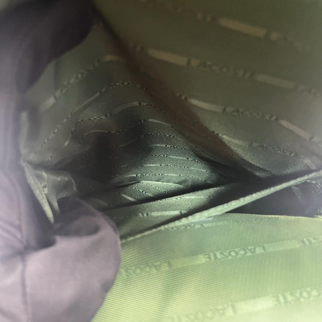 未使用級✨LACOSTE ラコステ　ボディバッグ　エンボス　シャンタコ