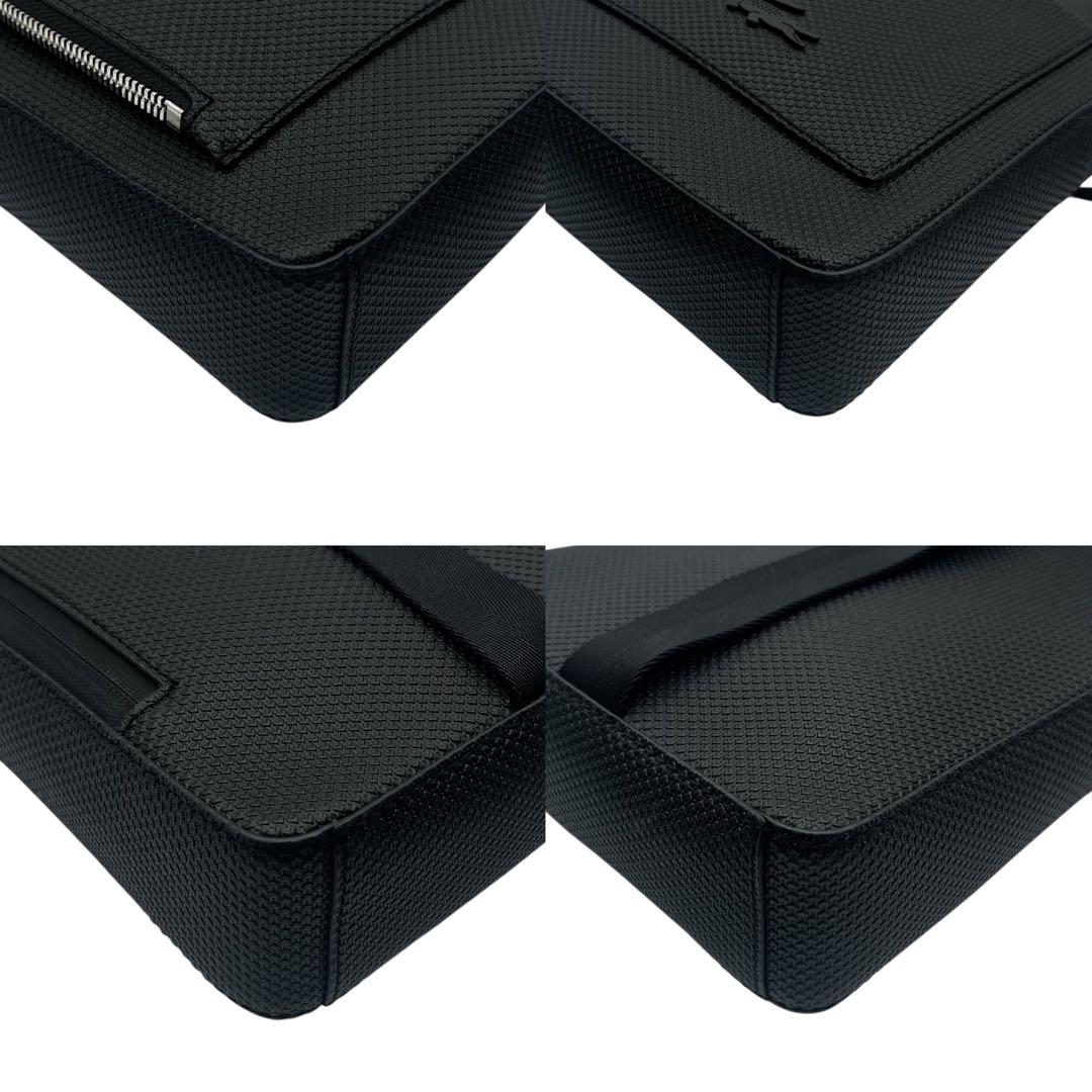 未使用級✨LACOSTE ラコステ　ボディバッグ　エンボス　シャンタコ