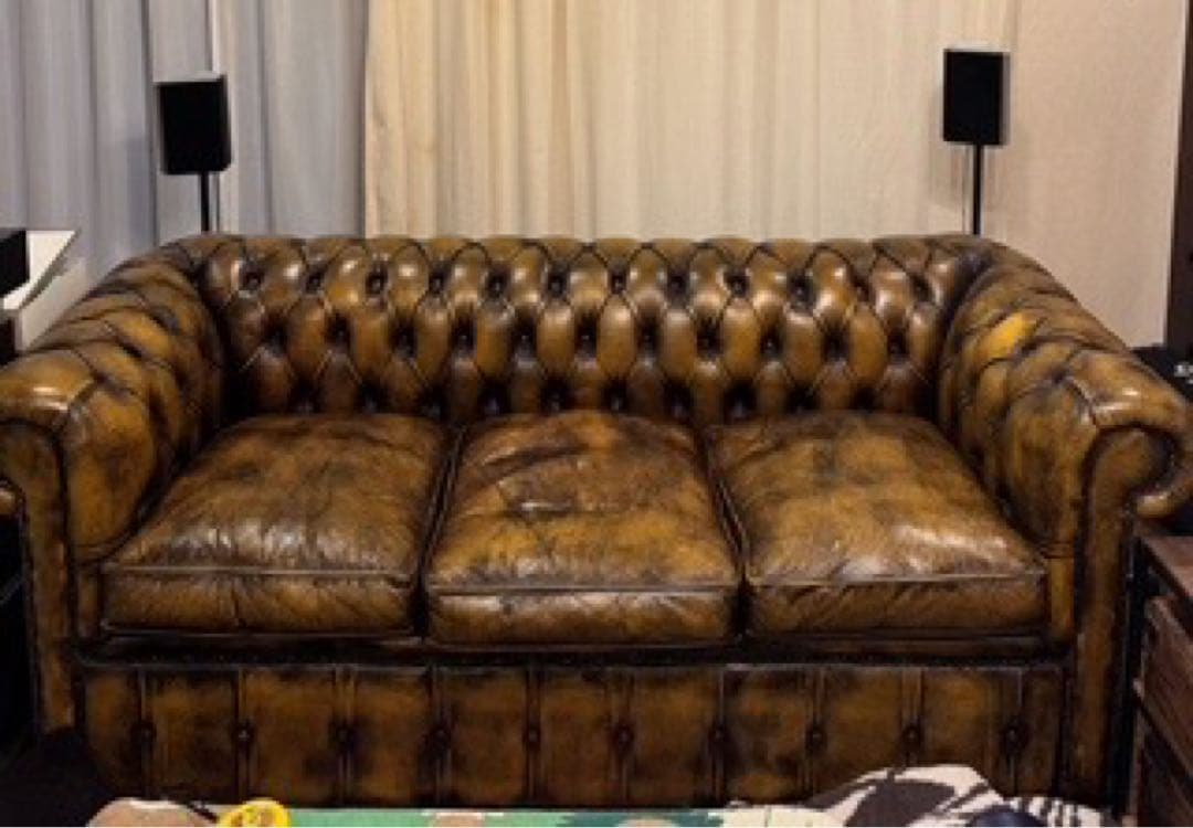 サニーレタス　本革 チェスターフィールドソファ