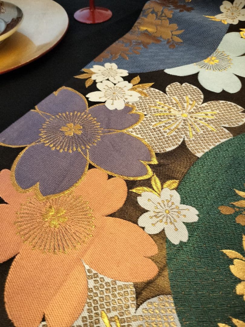 A952★逸品‼️豪華刺繍‼️ひな祭り‼️テーブルランナー2m11cm