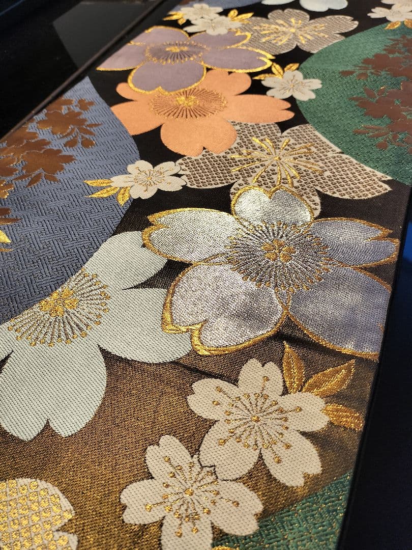 A952★逸品‼️豪華刺繍‼️ひな祭り‼️テーブルランナー2m11cm