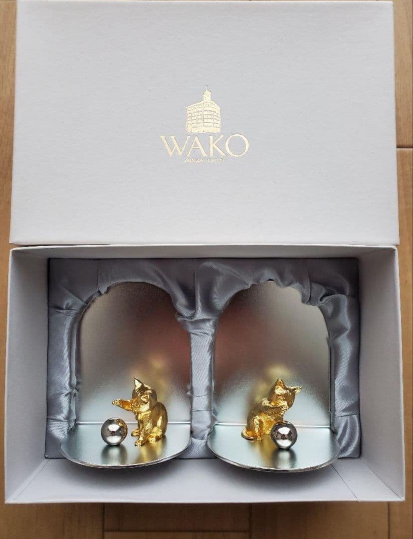未使用箱入り☆WAKO 猫置物