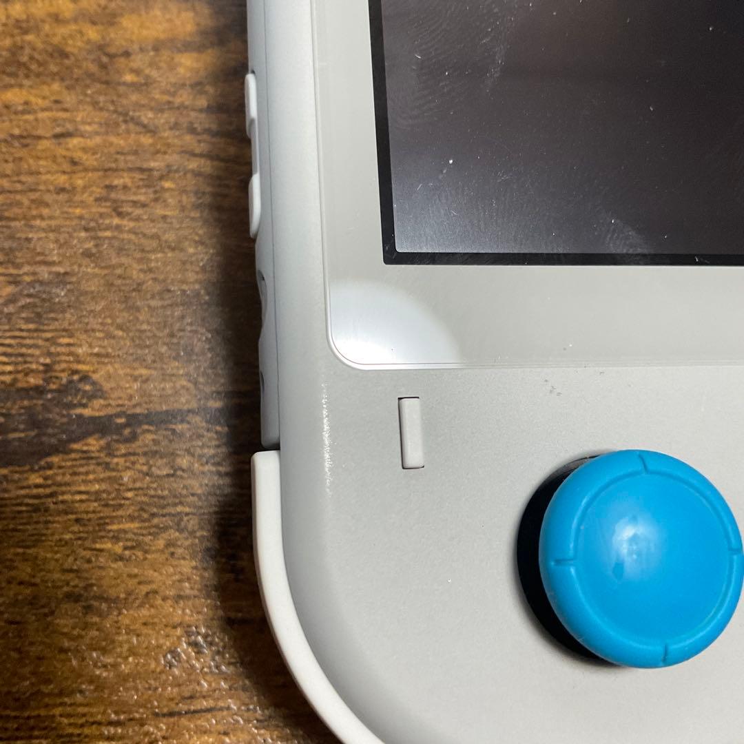 中古　Nintendo Switch Lite ポケモンソード同梱