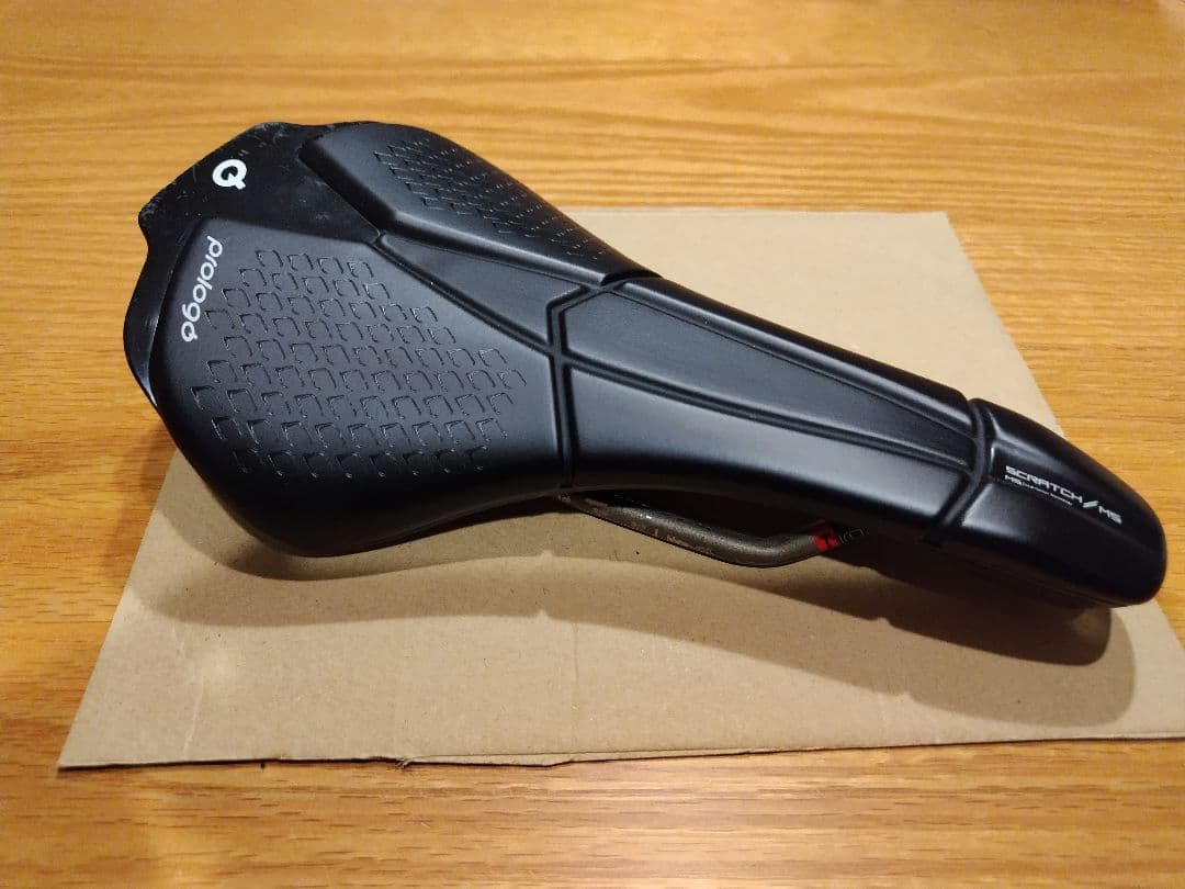 prologoプロロゴ Scratch M5 サドル ブラック