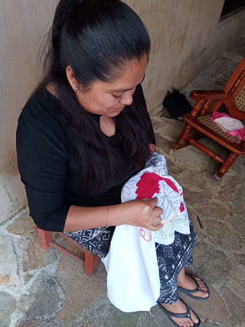 メキシコのハンドメイド伝統的なテナンゴ刺繍 クッションカバー