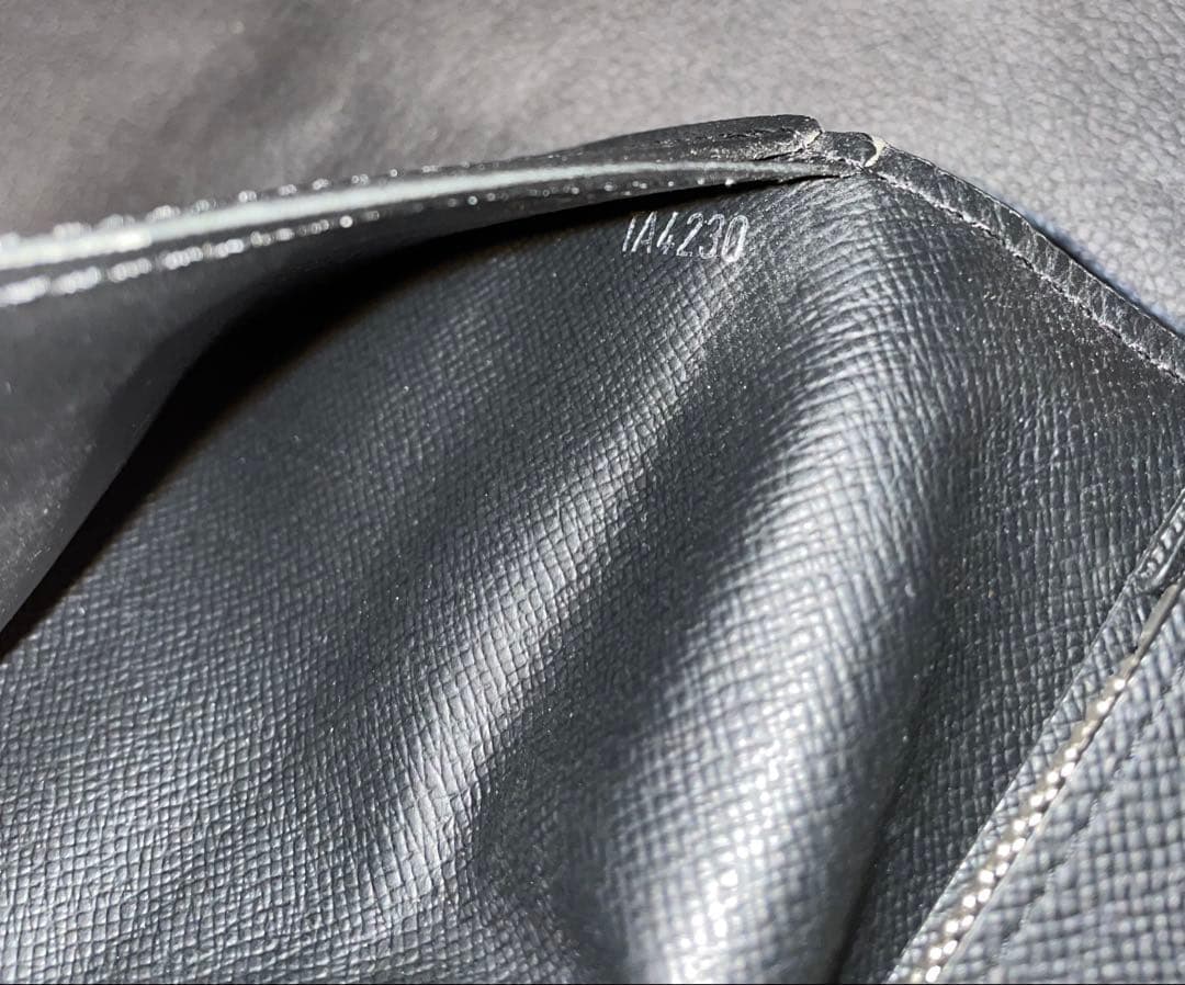 ルイヴィトン ポルトフォイユ・ブラザ タイガ 長財布