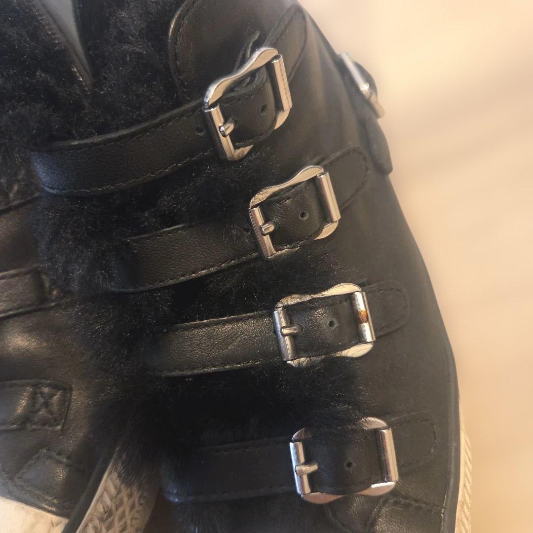 ASH ファー ブラック ハイカットスニーカー